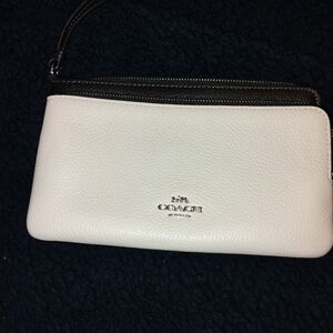 Coach Pebble Leather Wristlet Wallet